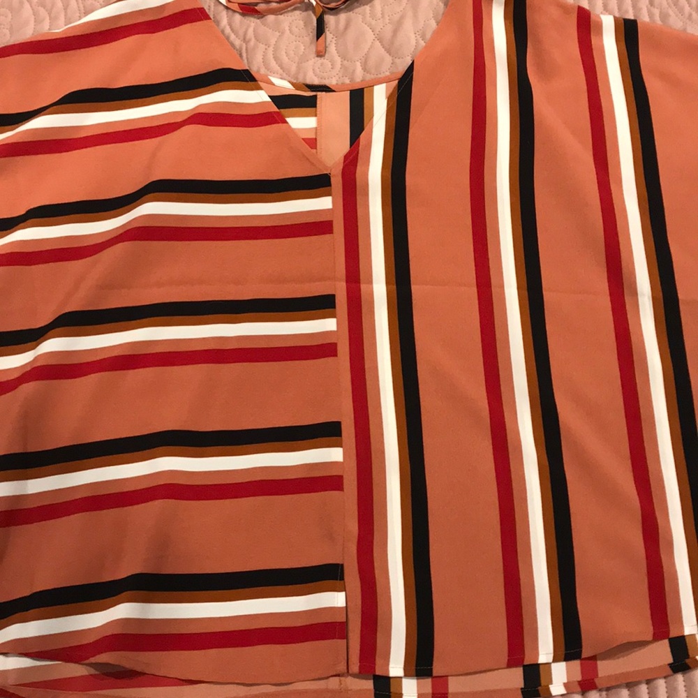 Express Blouse - Picture 2 of 3